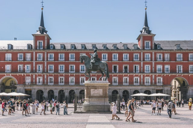 Madrid consolida un turismo de alto impacto con estancias más largas y mayor gasto