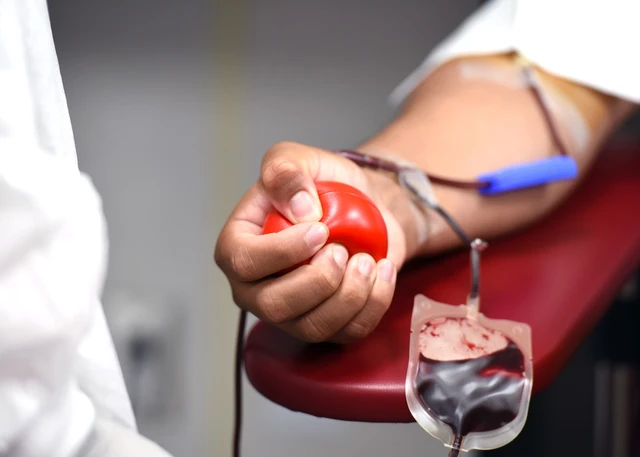 Llamamiento urgente a la donación de sangre: 6 grupos en alerta roja y las reservas al 38%