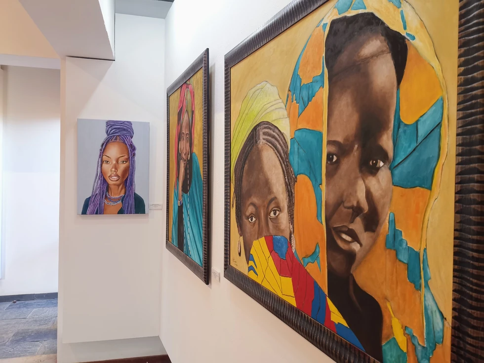La Sala de Exposiciones del Museo de Historia de Agüimes acoge "EmocionArte", de la pintora autodidacta Ángeles Díaz León / TVi
