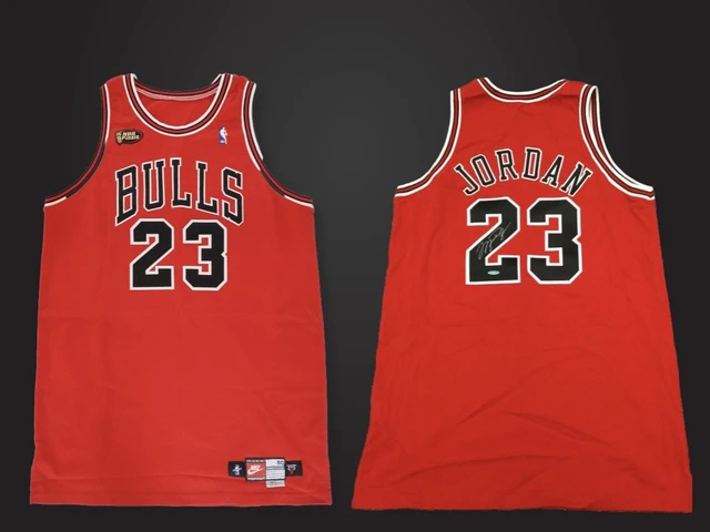 Una camiseta de Michael Jordan se subasta por 14 millones de dólares