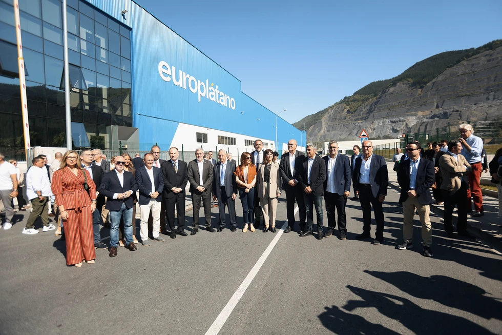 Acto oficial de inauguración del nuevo centro de maduración de Plátanos de Canarias en País Vasco  / TVi
