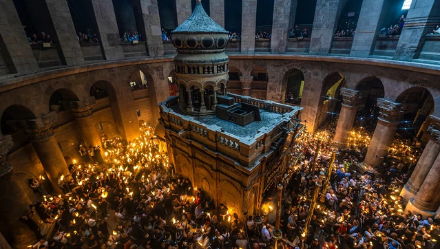 Desciende el Fuego Sagrado en Jerusalén