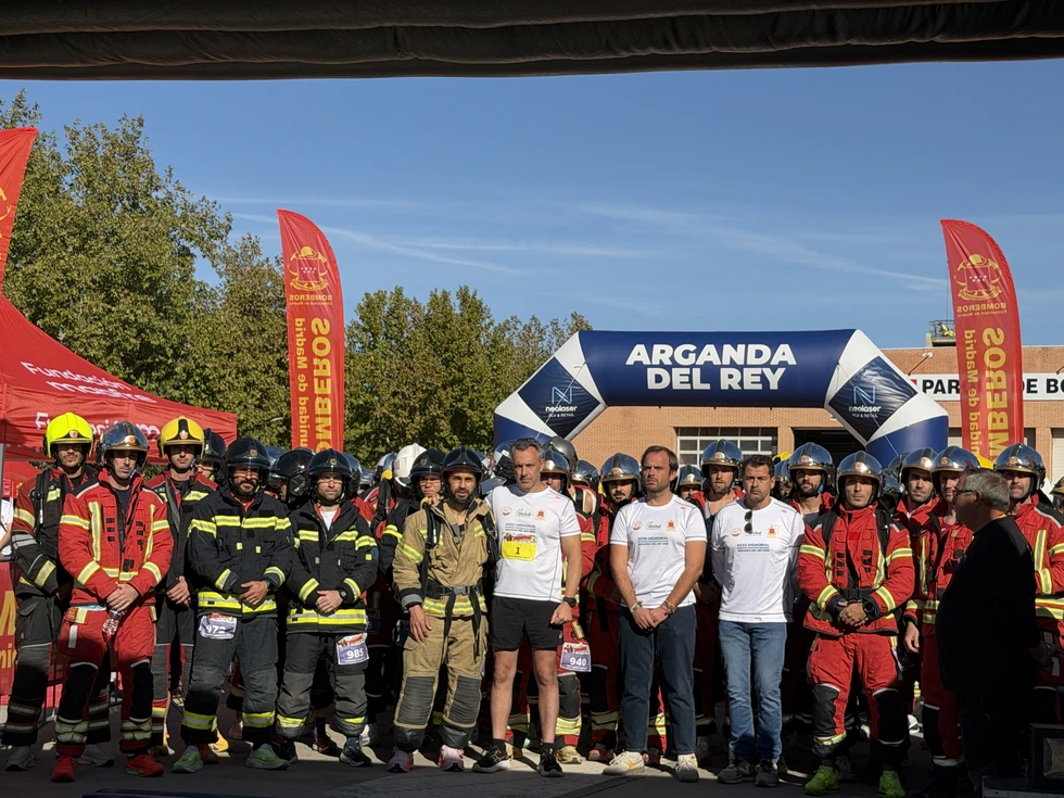 La XXXII edición de la carrera Memorial de Bomberos reúne a 1.400 corredores