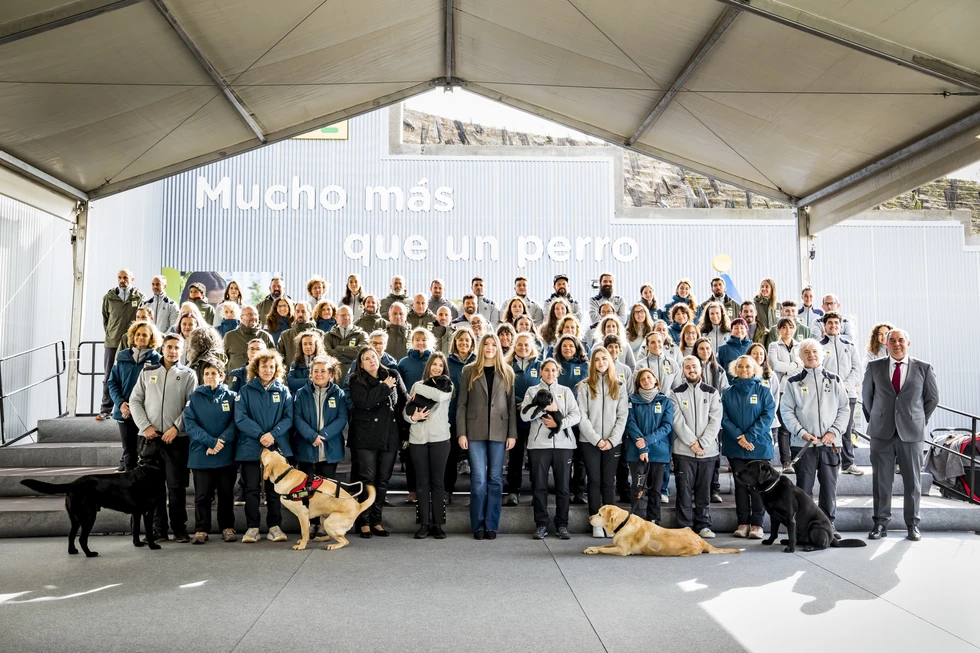 La Infanta Sofía inaugura el Complejo Clínico y Asistencial de la Fundación ONCE del Perro Guía / TVi