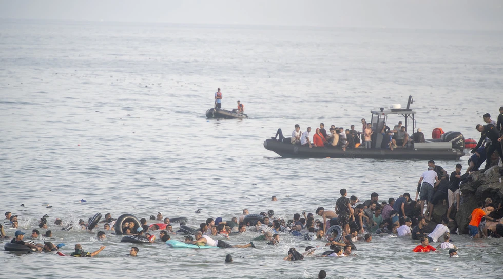 Invasión a Ceuta: Identifican a yihadistas entre los inmigrantes