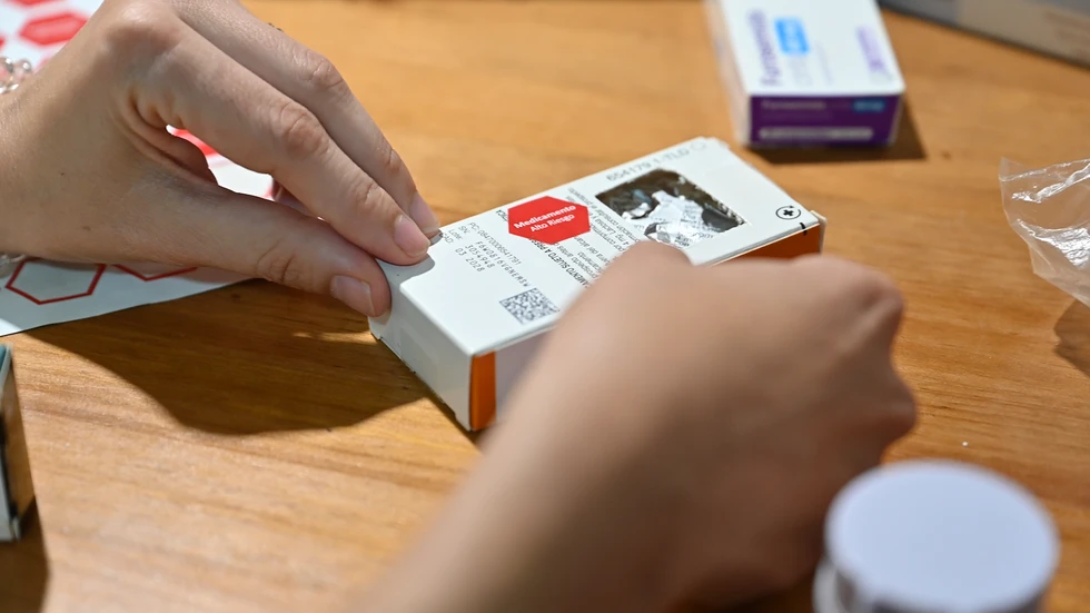 El Hospital Gregorio Marañón lleva la atención farmacéutica presencial al domicilio de pacientes
