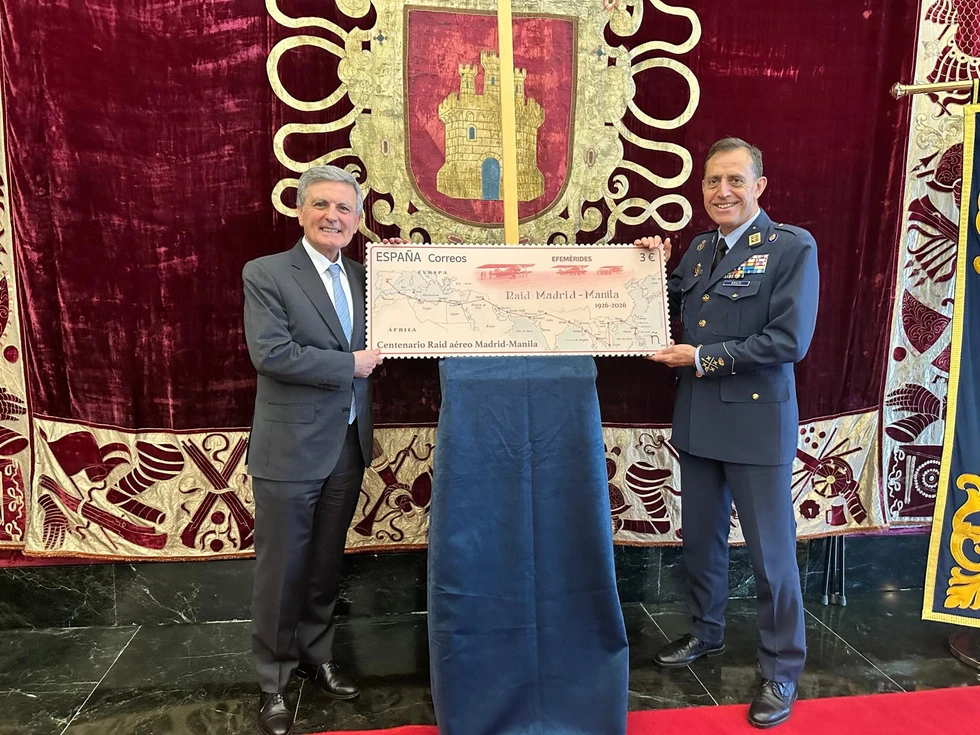 Correos presenta un sello que conmemora el Centenario del Raid aéreo Madrid-Manila 1926-2026