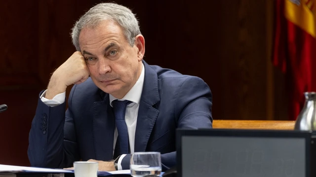 La UDEF registra el despacho y tres empresas vinculadas a Zapatero tras ser imputado en el caso Plus Ultra