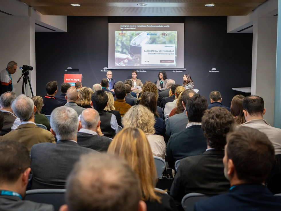 Las bodegas españolas refuerzan su sostenibilidad, según el avance del Barómetro de Cajamar y la FEV