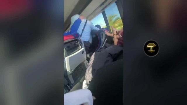 Los amigos de Clavijo llegando en guagua a Lepe, en Huelva