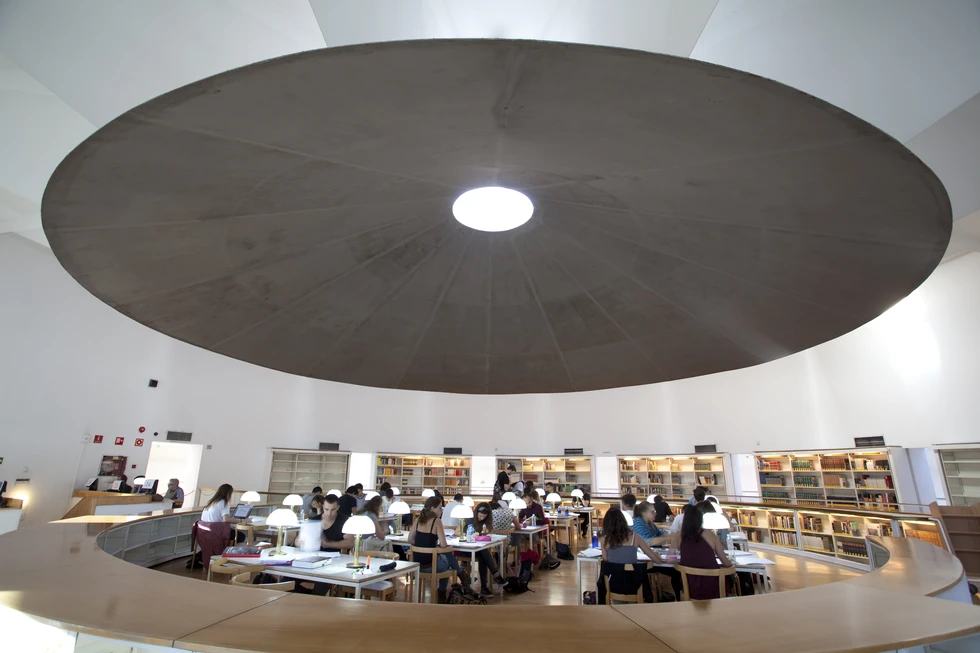 Madrid celebra el Día de las Bibliotecas con conciertos, teatro, magia y talleres / TVi