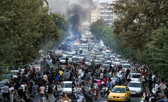 La oleada de protestas en Irán deja al menos 45 muertos y más de 2.000 detenidos en doce días de movilizaciones