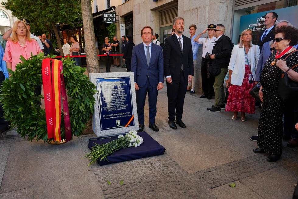 Homenaje en recuerdo a las víctimas del atentado de la banda terrorista ETA en la Calle del Correo / Comunidad de Madrid
