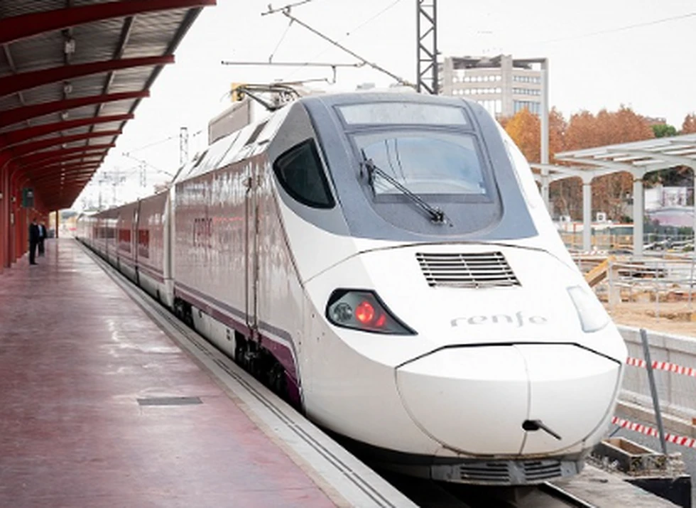 Se retoma el servicio del AVE entre Madrid y Galicia tras siete días de parón