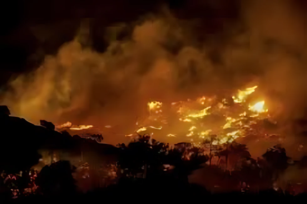Incendio descontrolado en Creta obliga a evacuar a 5.000 personas, en su mayoría turistas