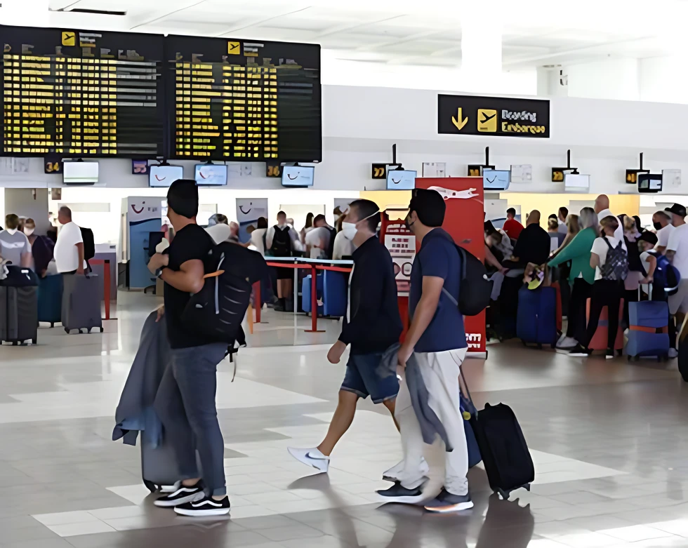 Tensión creciente entre aerolíneas y Gobierno por el descuento de residentes