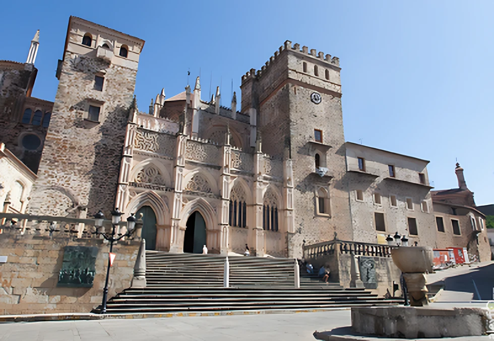 Extremadura impulsa los caminos históricos a Guadalupe con un nuevo Cuaderno del Peregrino