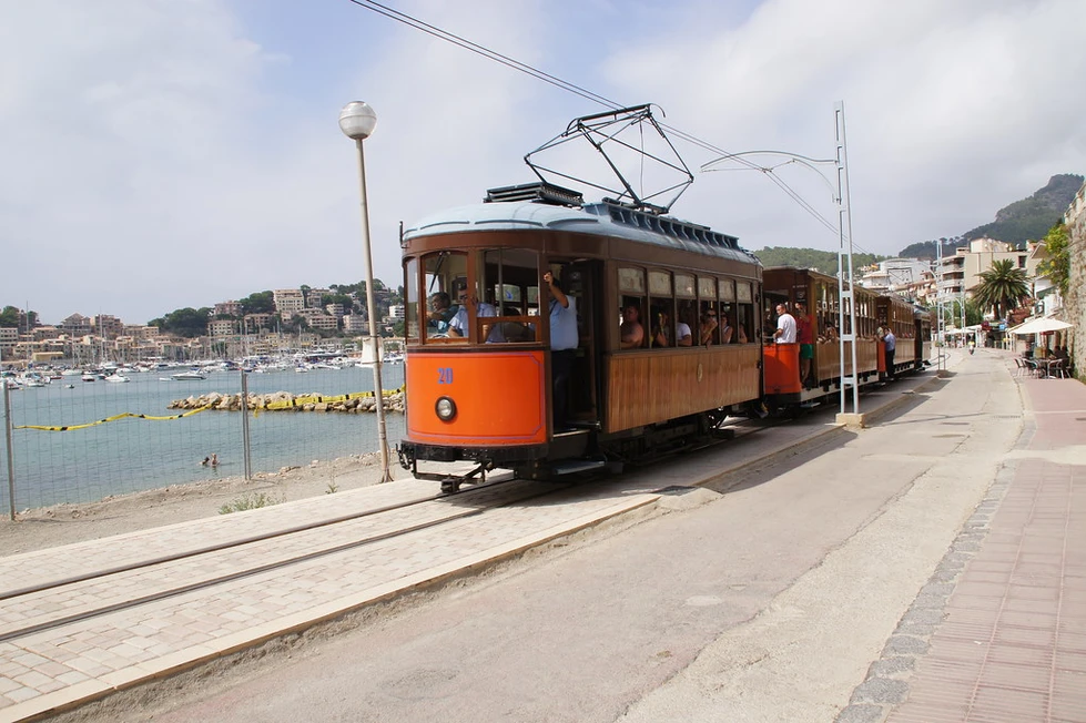 Tren de Sóller: Un viaje nostálgico por el corazón de Mallorca
