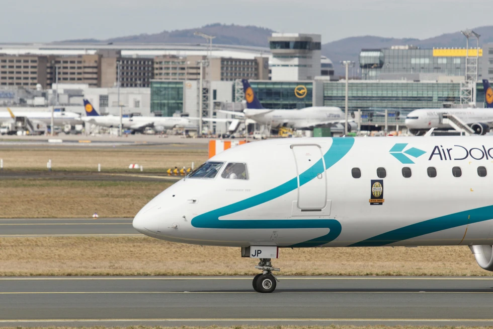 Aena impulsa la construcción de hoteles junto a los aeropuertos de Madrid y Barcelona