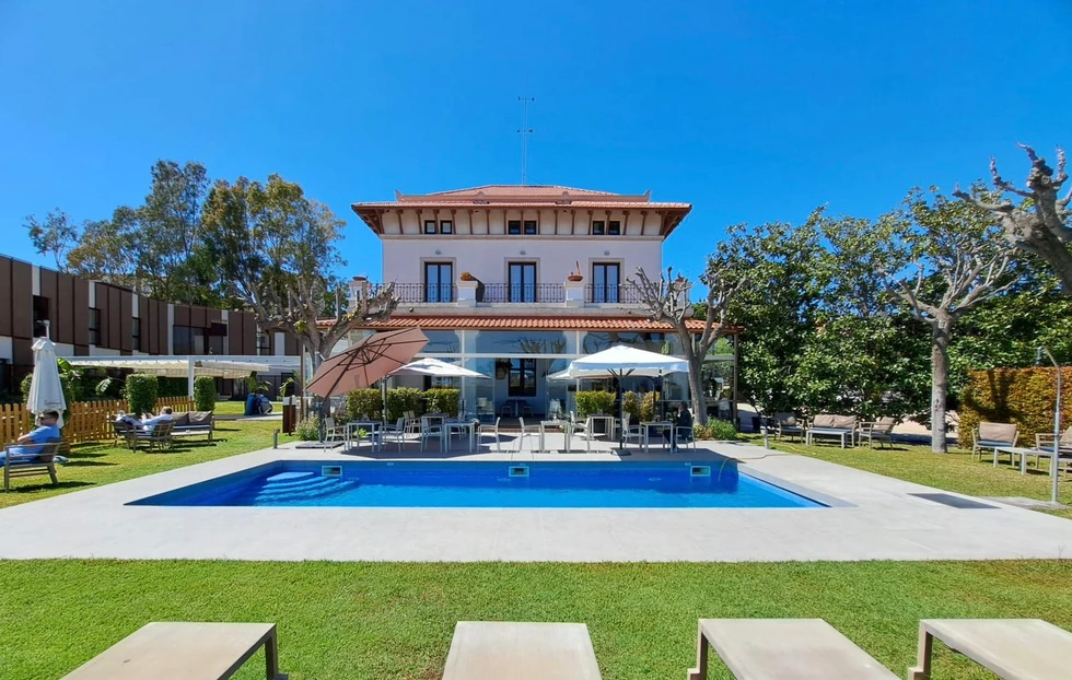 El encanto del interior de la Costa Brava en verano