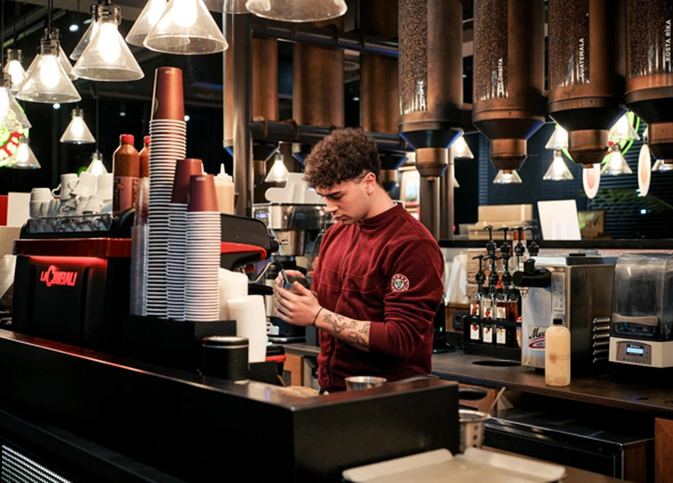 El empleo turístico supera, por primera vez fuera de temporada alta, la cifra de 3 millones de ocupados