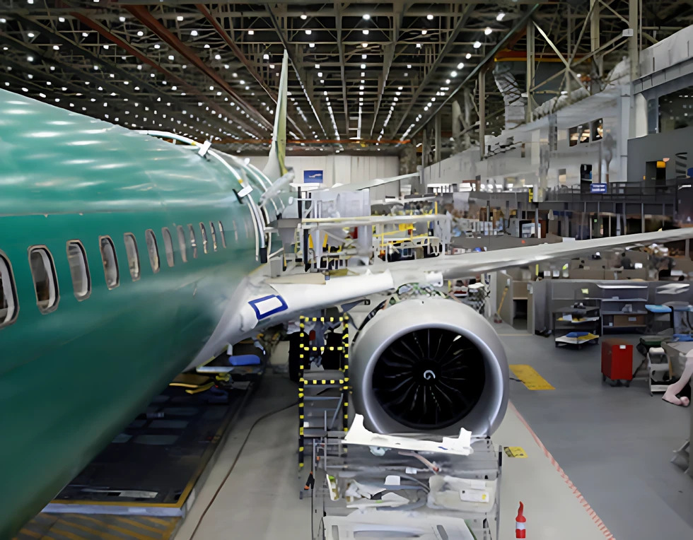 Boeing enfrenta una nueva multa millonaria por fallos de seguridad