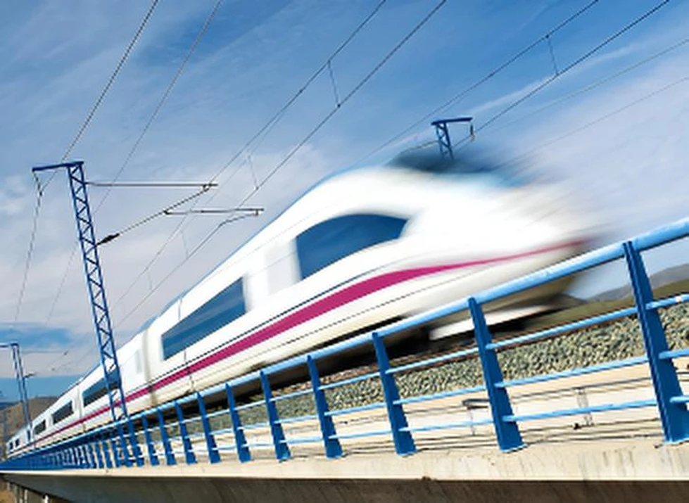 La Mesa del Turismo exige una rebaja temporal en las tarifas de la alta velocidad