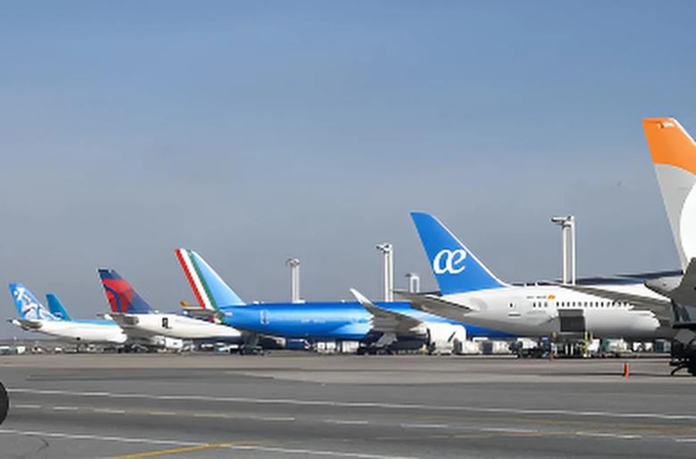 Europa mantiene hasta el 24 de abril su recomendación de evitar los vuelos hacia Oriente Medio