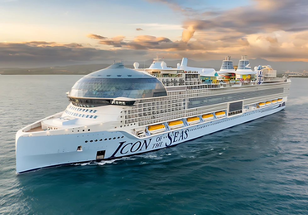 Tragedia a bordo del crucero más grande del mundo: Un tripulante apuñala a otro y salta al mar