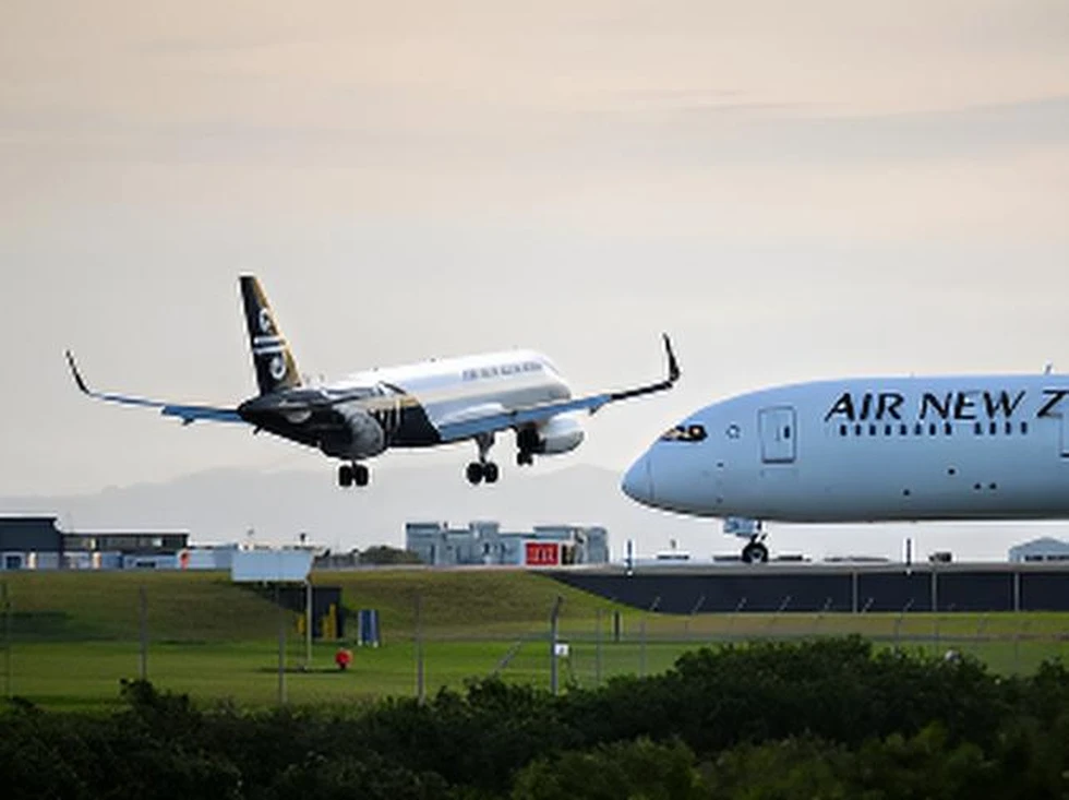 Cancelaciones generalizadas de vuelos por la crisis del combustible