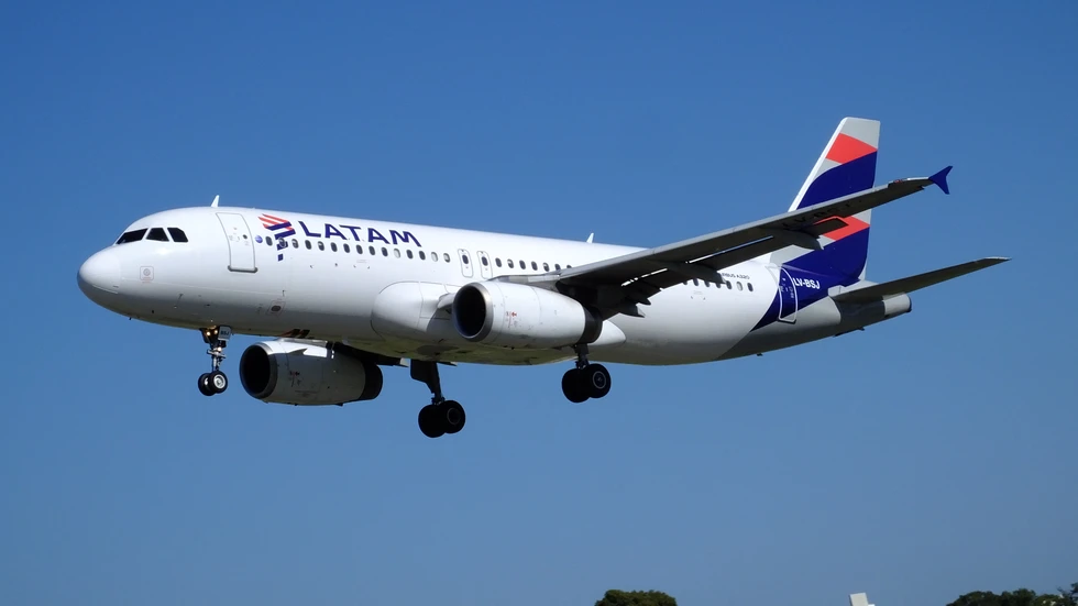 Latam Airlines invertirá 60 millones de dólares en wifi para vuelos de larga distancia