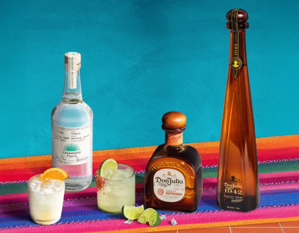DON JULIO Y CASAMIGOS TE INVITAN A BRINDAR POR EL DÍA INTERNACIONAL DEL TEQUILA CON UNA EXPERIENCIA DE LUJO HECHA EN MÉXICO