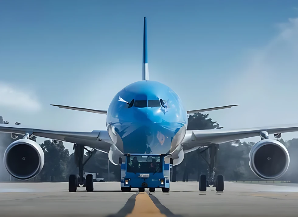 Aerolíneas arremeten contra PNV y Junts por frenar la congelación de tasas