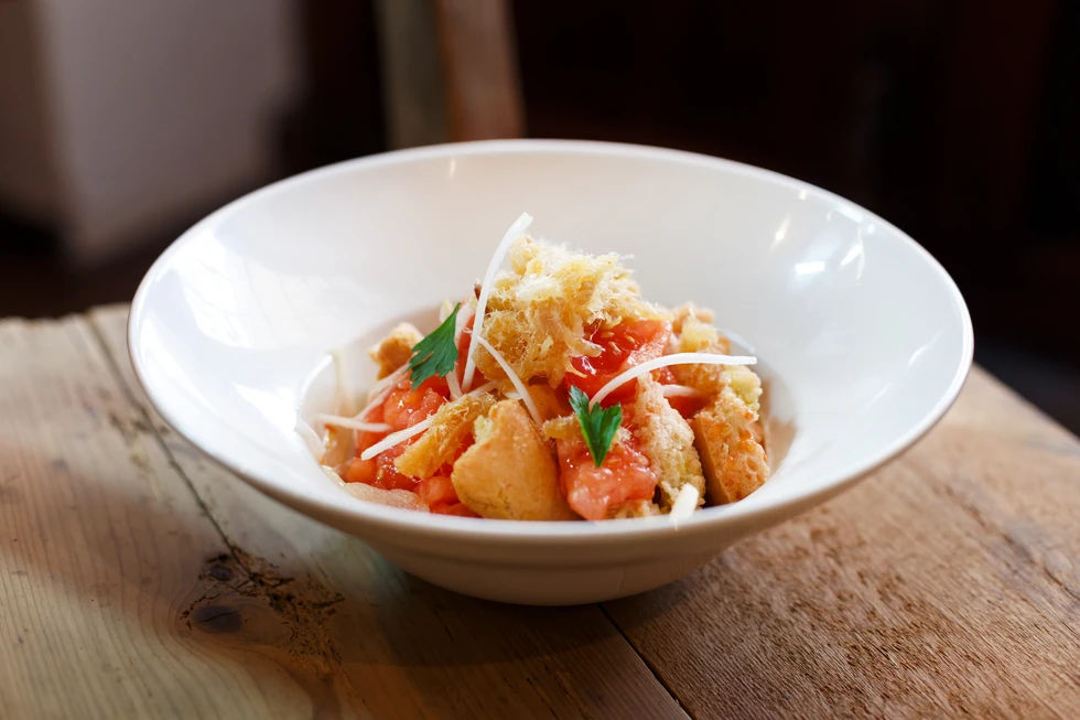 Santa Eulària des Riu saborea la tradición con su guía de cocina ibicenca ‘Tradición a la carta’