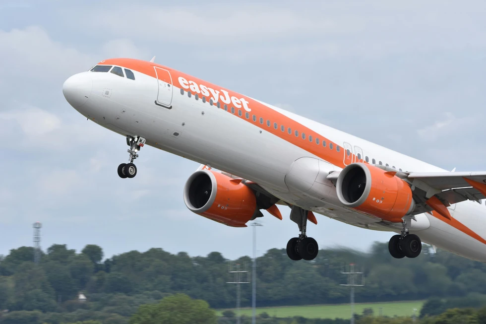 EasyJet amplía su oferta con ocho nuevas rutas en España para el invierno 2025