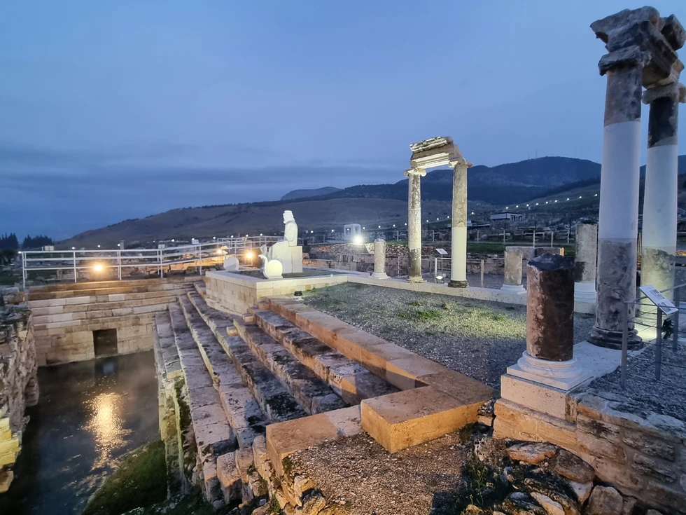 Türkiye reinventa el turismo cultural con el proyecto Night Museums: 27 lugares históricos se abren al público a la luz de la luna