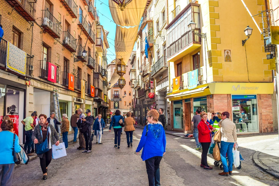 Los turistas chinos lideran el gasto en España en 2025 con 3.150 euros por viaje