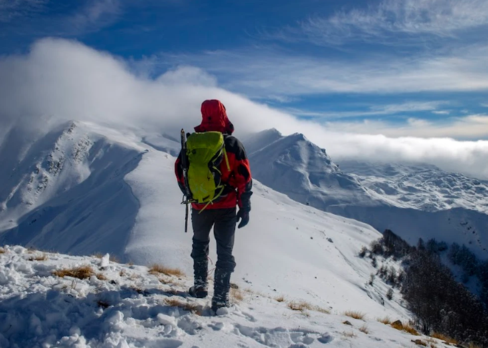 Vacaciones de invierno en Montenegro: entre la aventura de los deportes en la nieve y el encanto de la Navidad en la costa adriática